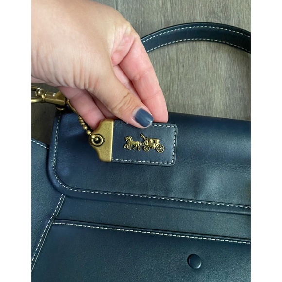 Coach 1941 Courier Carryall 23 Navy NEW Glovetanned - Picture 7 of 8